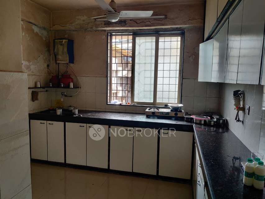 3 BHK Flat In R D Shah Building For Sale  In Ghatkopar West