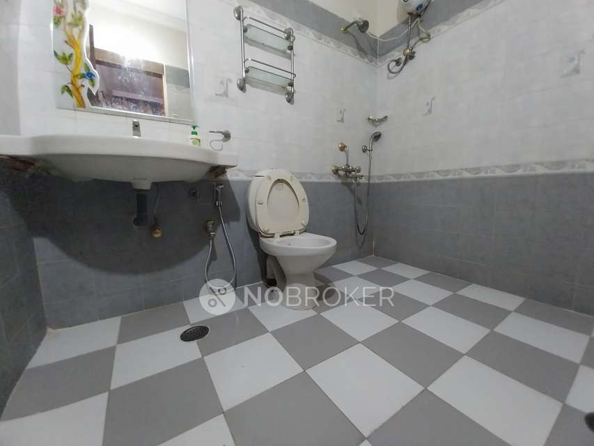 3 BHK Flat In Swarna Hevens For Sale  In Banjara Hills