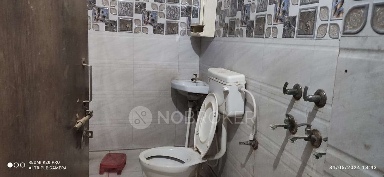 3 BHK Flat For Sale  In Brindavan Garden Extension