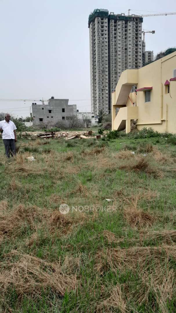 Plot For Sale  In Arasankalani