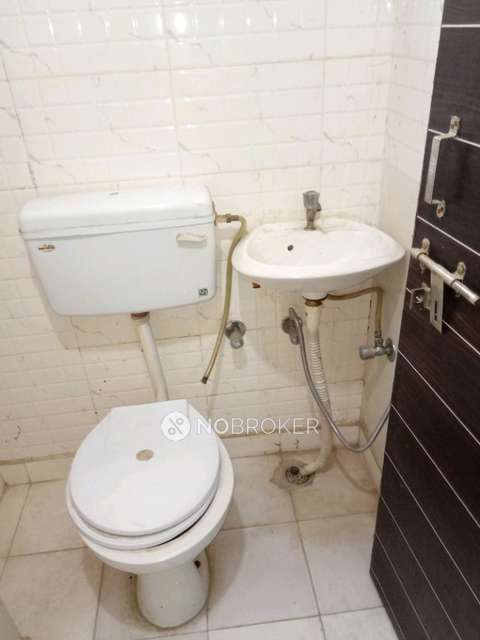 2 BHK Flat In Budhram Apartment  For Sale  In Dayal Bagh Colony