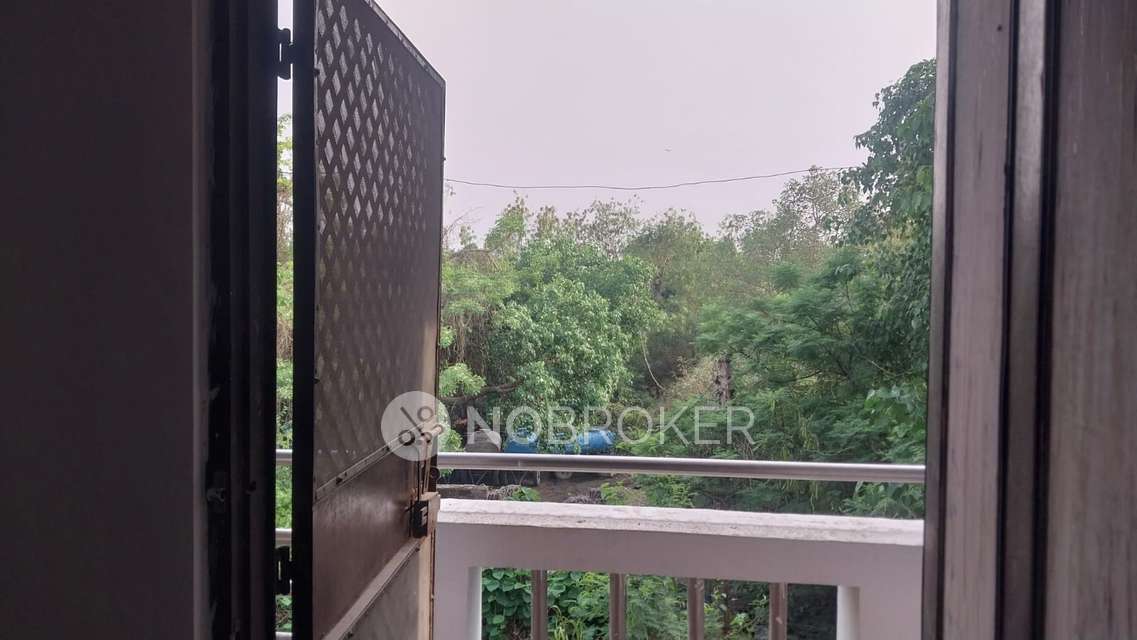 3 BHK Flat In Ganesh Enclave Society For Sale  In Nehru Nagar