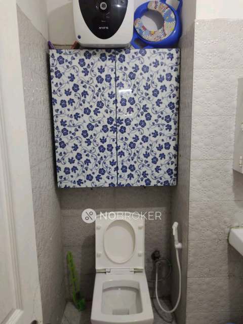 1 BHK Flat In Sbi Tower Noida 121 For Sale  In Sector 121