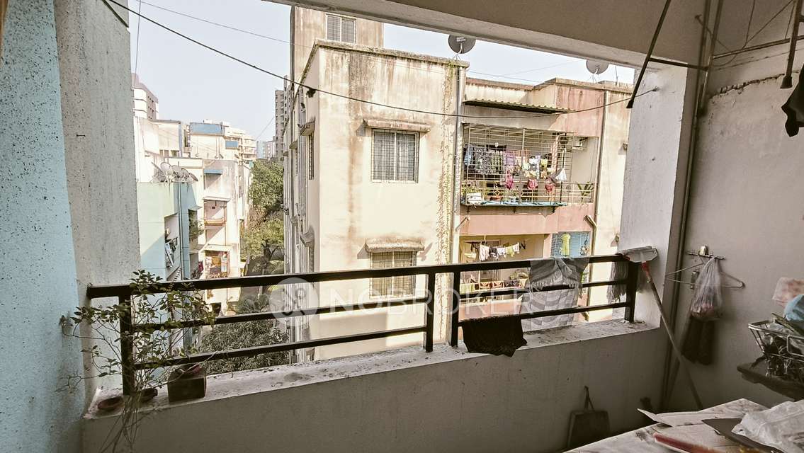 1 BHK Flat In Spurthi Angan For Sale  In Navale Bridge