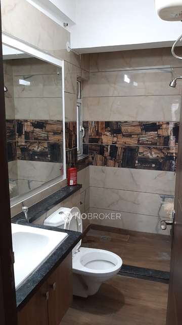 3 BHK Flat In Dlf Capital Green Phase - 2 For Sale  In , Moti Nagar, 