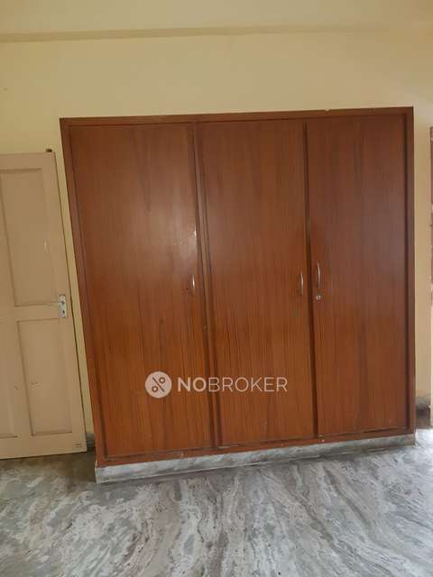 3 BHK Flat In Sri Apartment for Rent  In Moti Nagar