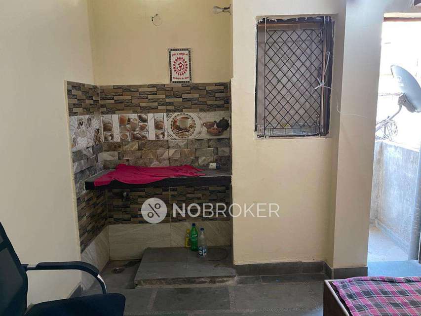 1 RK House for Rent  In Basai Dara Pur