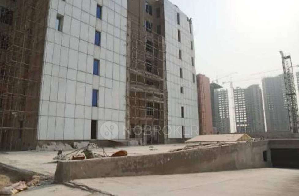 Commercial Property in Sector 132, Noida for Rent 