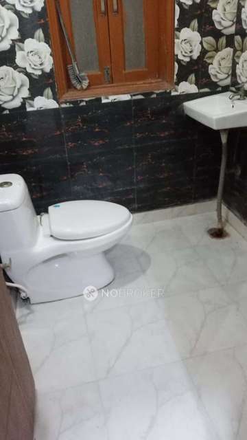2 BHK Flat In Rwa Om Vihar For Sale  In Uttam Nagar
