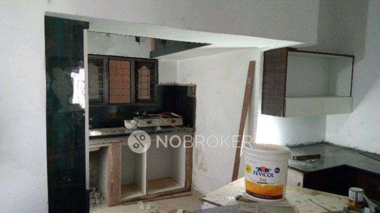 2 BHK Flat In Priya Towers For Sale  In Peerzadiguda