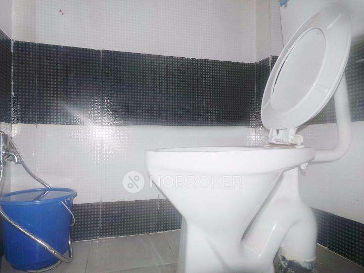 2 BHK Flat In Renuka Krupa Chs for Rent  In Kothrud