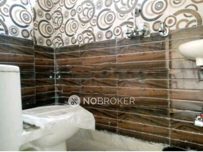 2 BHK Flat In Standalone Building  For Sale  In Tilak Nagar, 