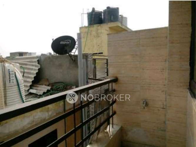 2 BHK Flat In Standalone Building  For Sale  In Tilak Nagar, 