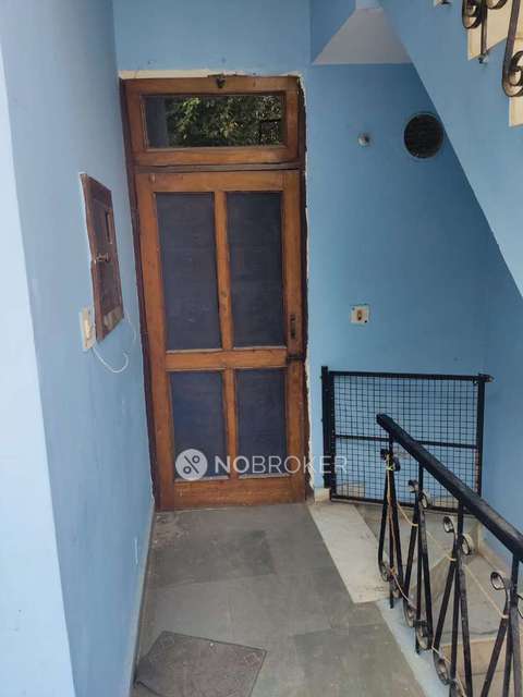 1 BHK House for Rent  In Sector 7 