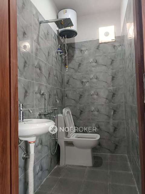 4+ BHK Flat For Sale  In Sushant Lok I 