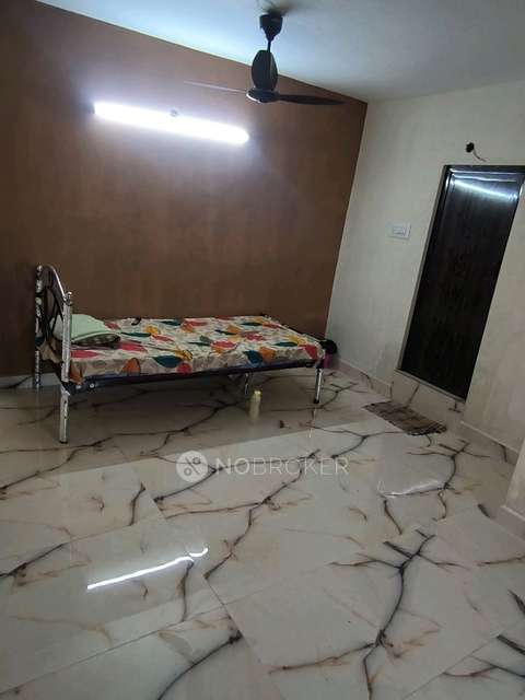 PG for Boys in New Perungalathur