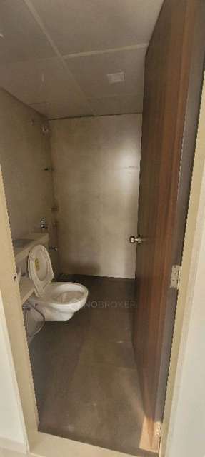 1 BHK Flat In Ao Realty Excellente For Sale  In Mulund 