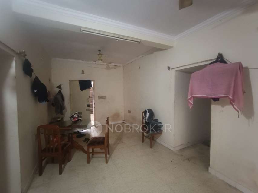 2 BHK Flat In Surya Kiran Apartment For Sale  In Sultanpalya