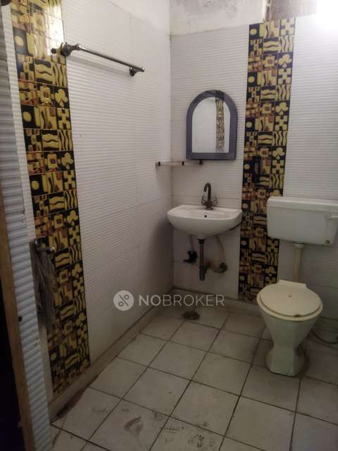 4 BHK Flat In Builder Floor For Sale  In Indirapuram Shakti Khand 4