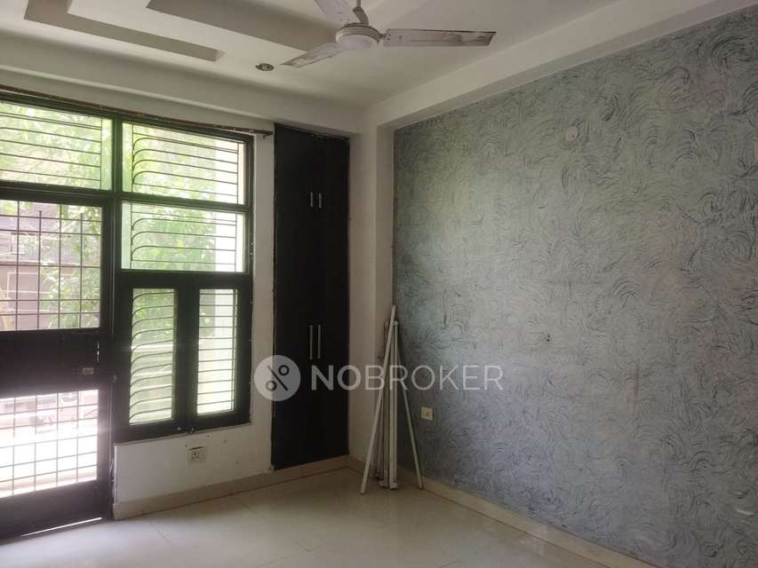 4 BHK Flat In Builder Floor For Sale  In Indirapuram Shakti Khand 4