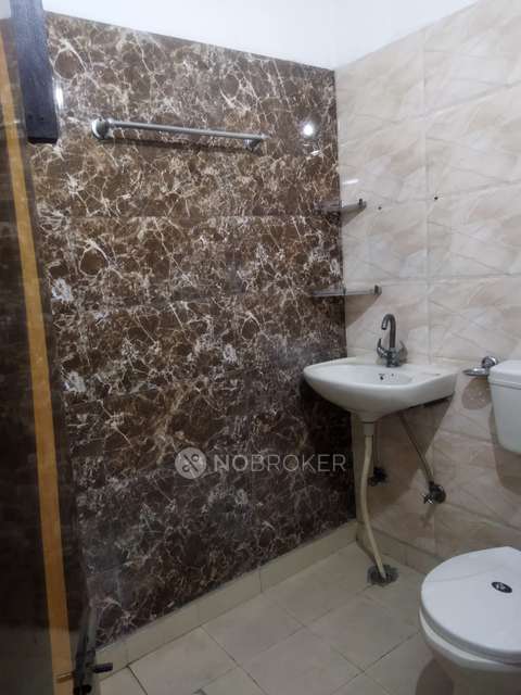 4 BHK Flat In Builder Floor For Sale  In Indirapuram Shakti Khand 4