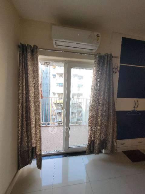 2 BHK Flat In Bharat City Phase 2 For Sale  In  Indraprasth