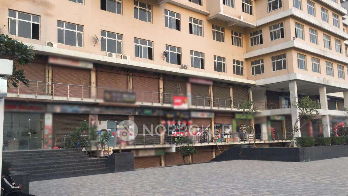 Shop in Golfforeste Apartments, Greater Noida for Rent 