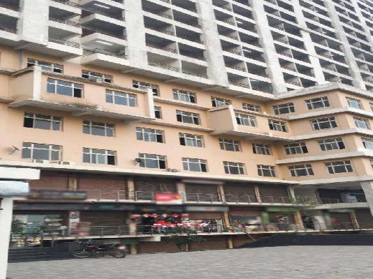 Shop in Golfforeste Apartments, Greater Noida for Rent 