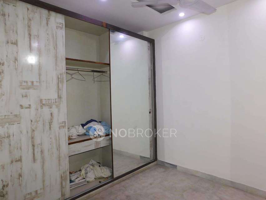 2 BHK Flat In Apartent  For Sale  In Rohini