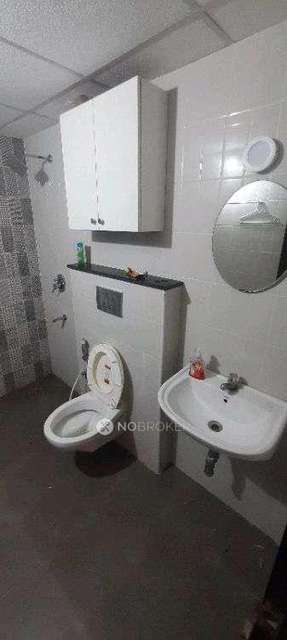 2 BHK Flat In Svamitva Emerald Square For Sale  In Bommasandra Industrial Area