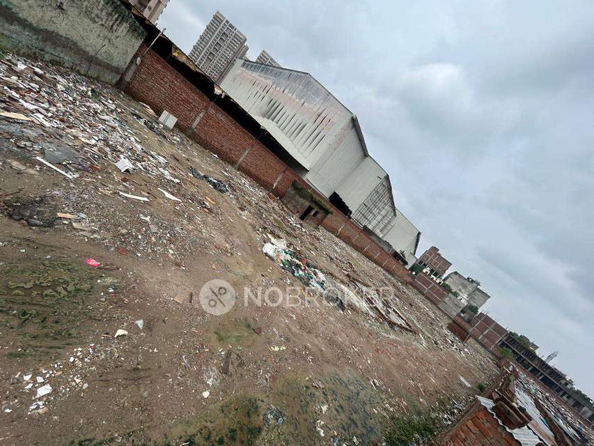 Godown/Warehouse in Sector 74, Noida for Rent 