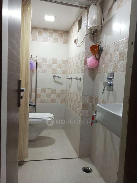 2 BHK Flat In Sheriar Baug For Sale  In Jj Hospital Road