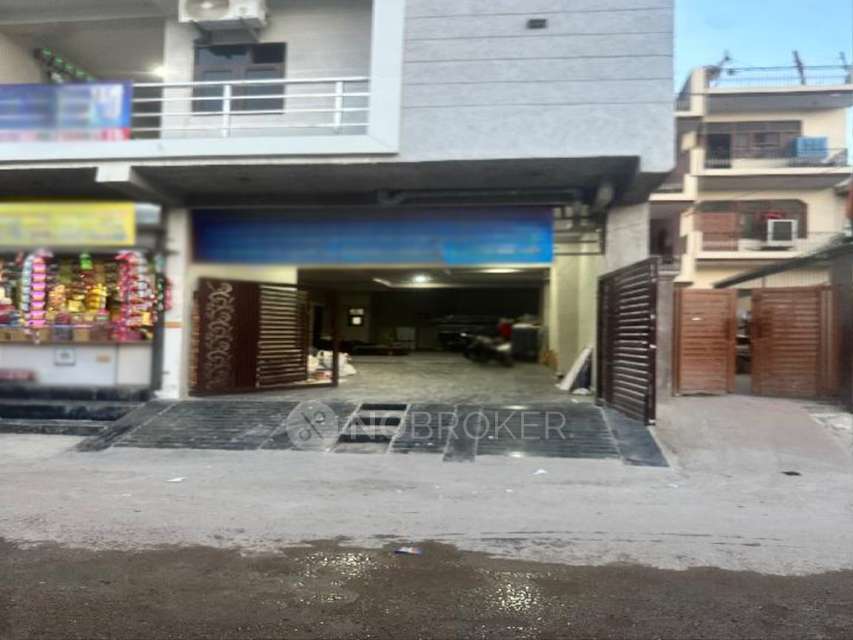 PG for Anyone in Sector 33