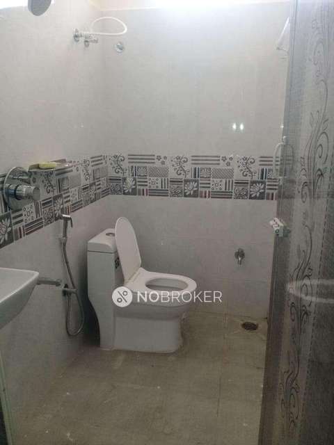 4 BHK House For Sale  In Bharat Nagar 