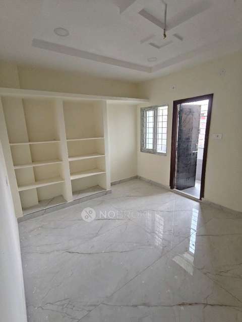 2 BHK Flat In Sb for Rent  In Block B