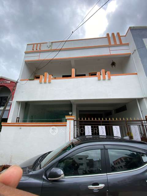 Shared Room for Male In 2 BHK  In Vartak Apartment In Shaniwar Peth,