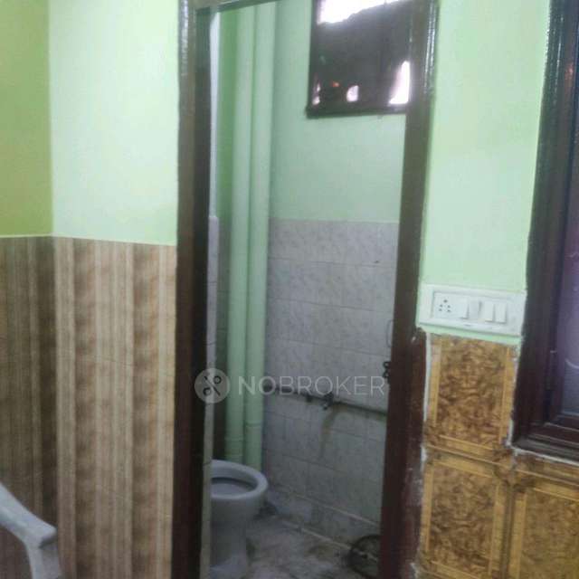 2 BHK Flat In Vikhyat Apartment For Sale  In Dilshad Colony