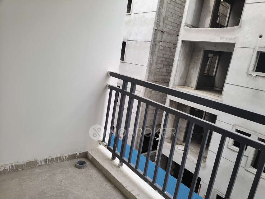 2 BHK Flat In Alpine Gmr Spring Field For Sale  In Kompally