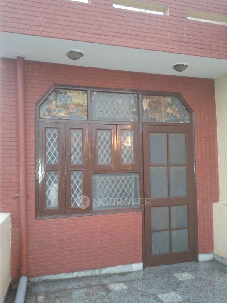 Standalone building Nehru Nagar, Lajpat Nagar, New Delhi, Delhi 110065