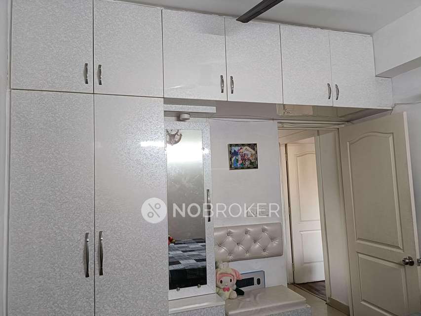 2 BHK Flat In Paras Tierea For Sale  In Sector 137