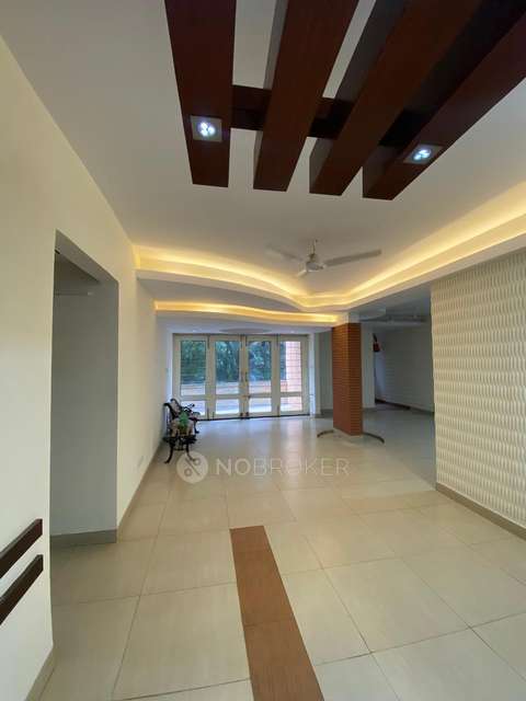 3 BHK Flat In Natasha Golf View Apartments For Sale  In Domlur