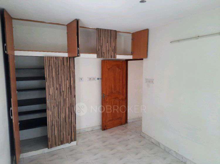 4+ BHK Flat In Vijaybalaji For Sale  In Sri Iyappa Nagar