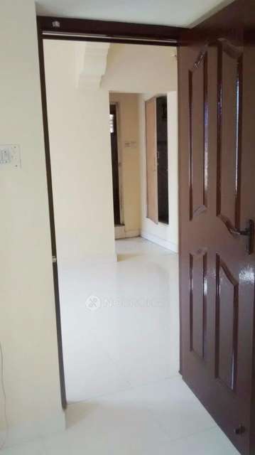 2 BHK Flat In Vinod Apartment For Sale  In Irumbuliyur