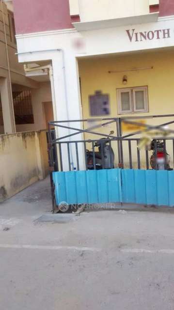 2 BHK Flat In Vinod Apartment For Sale  In Irumbuliyur