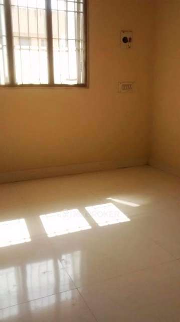 2 BHK Flat In Vinod Apartment For Sale  In Irumbuliyur