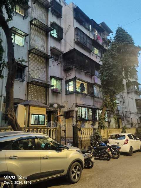 1 BHK Flat In Mazagon Dock Officers Chs For Sale  In Ghatkopar West