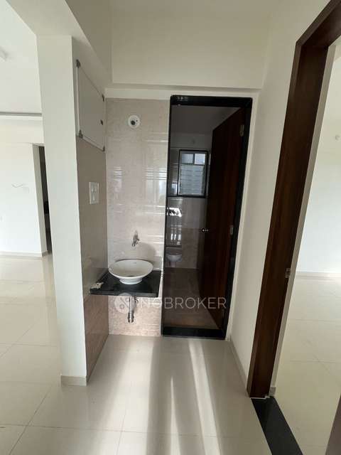2 BHK Flat In Vardhaman Moonstone for Rent  In Tathwade