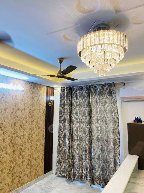 2 BHK Flat In Vishnu Garden For Sale  In Vishnu Garden