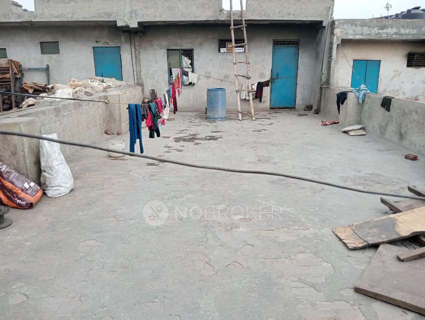 Industrial Building in Jhilmil Colony, Delhi for sale 