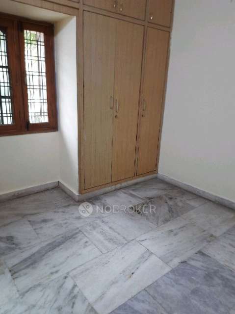 3 BHK Flat In Rammohan Plaza for Rent In Gowtham Model School Kphb